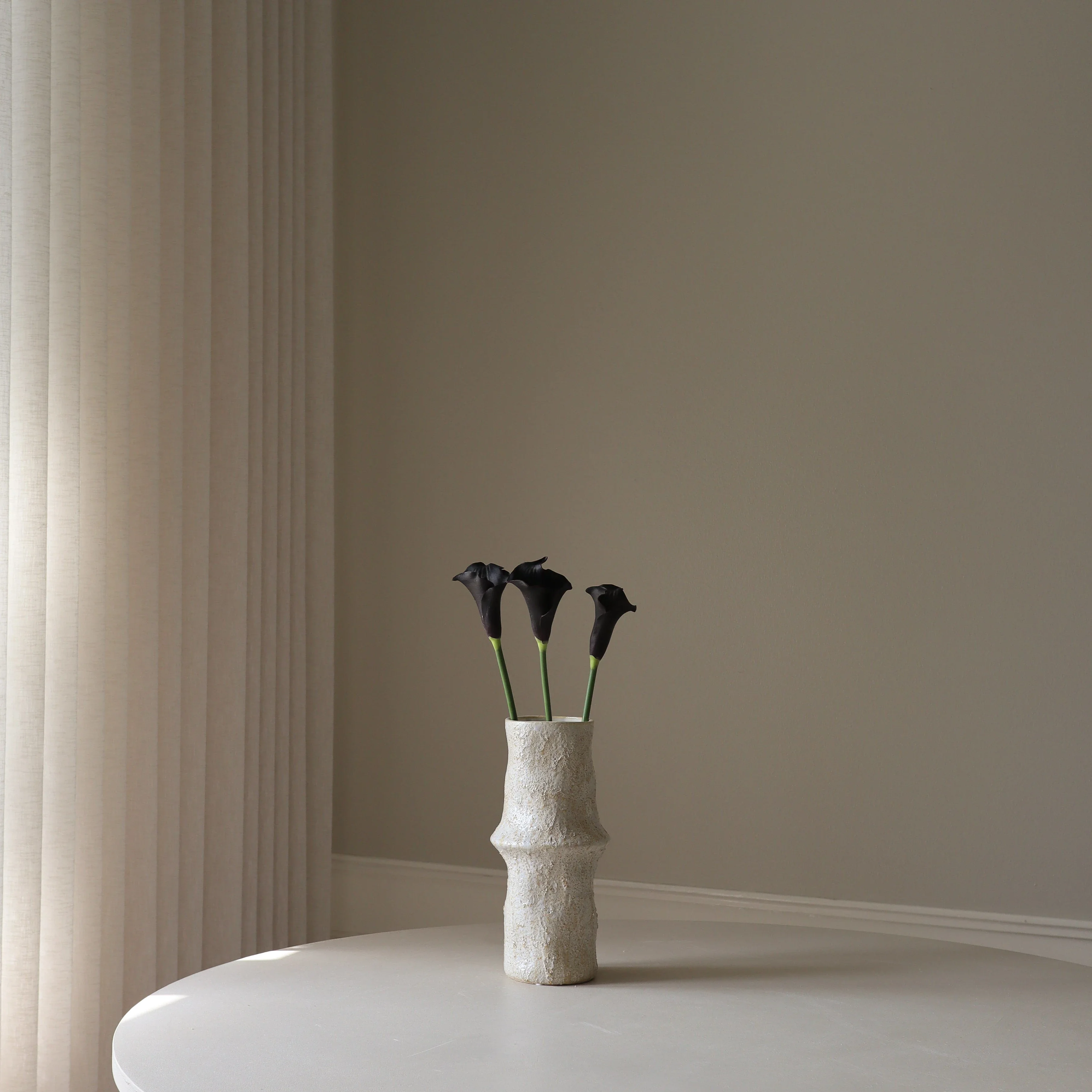 Black Calla Lily Flower - Image 4
