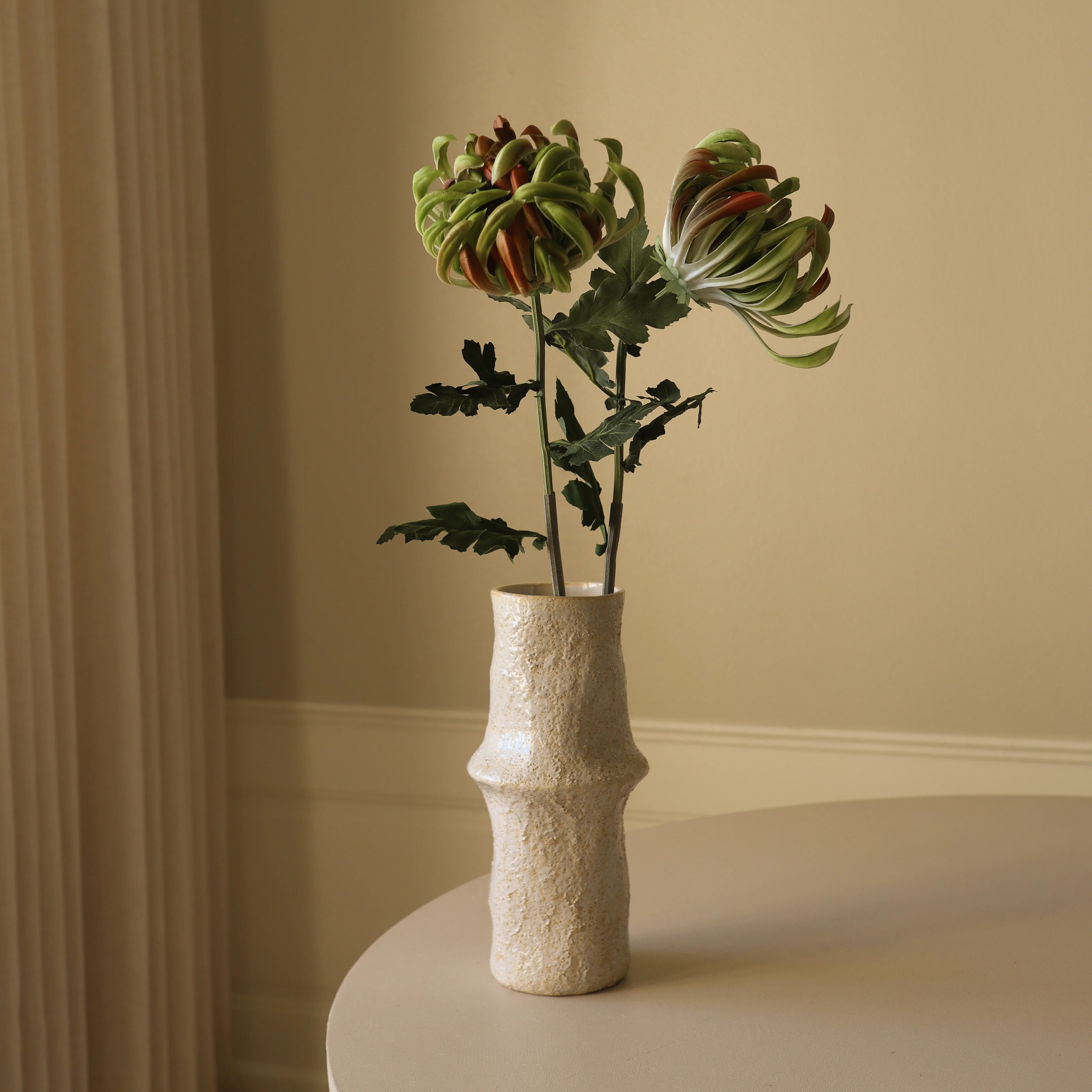 Green Chrysanthemum Flower - Image 4