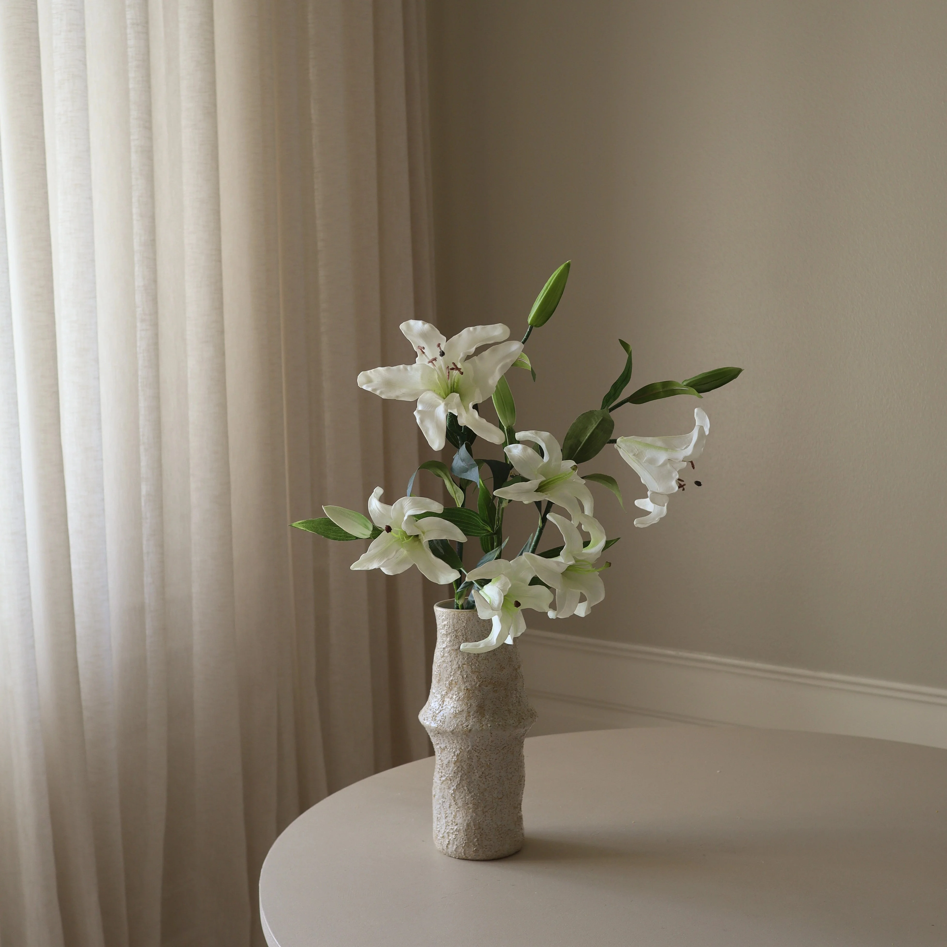Elegant Lily Bouquet - Image 4