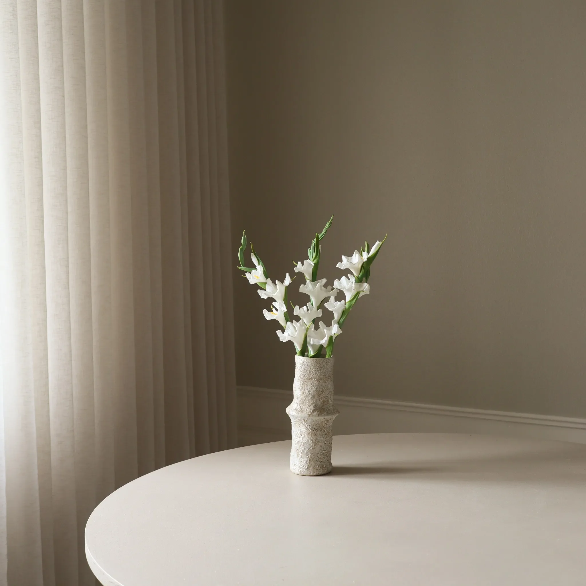 White Gladiolus Flower - Image 4