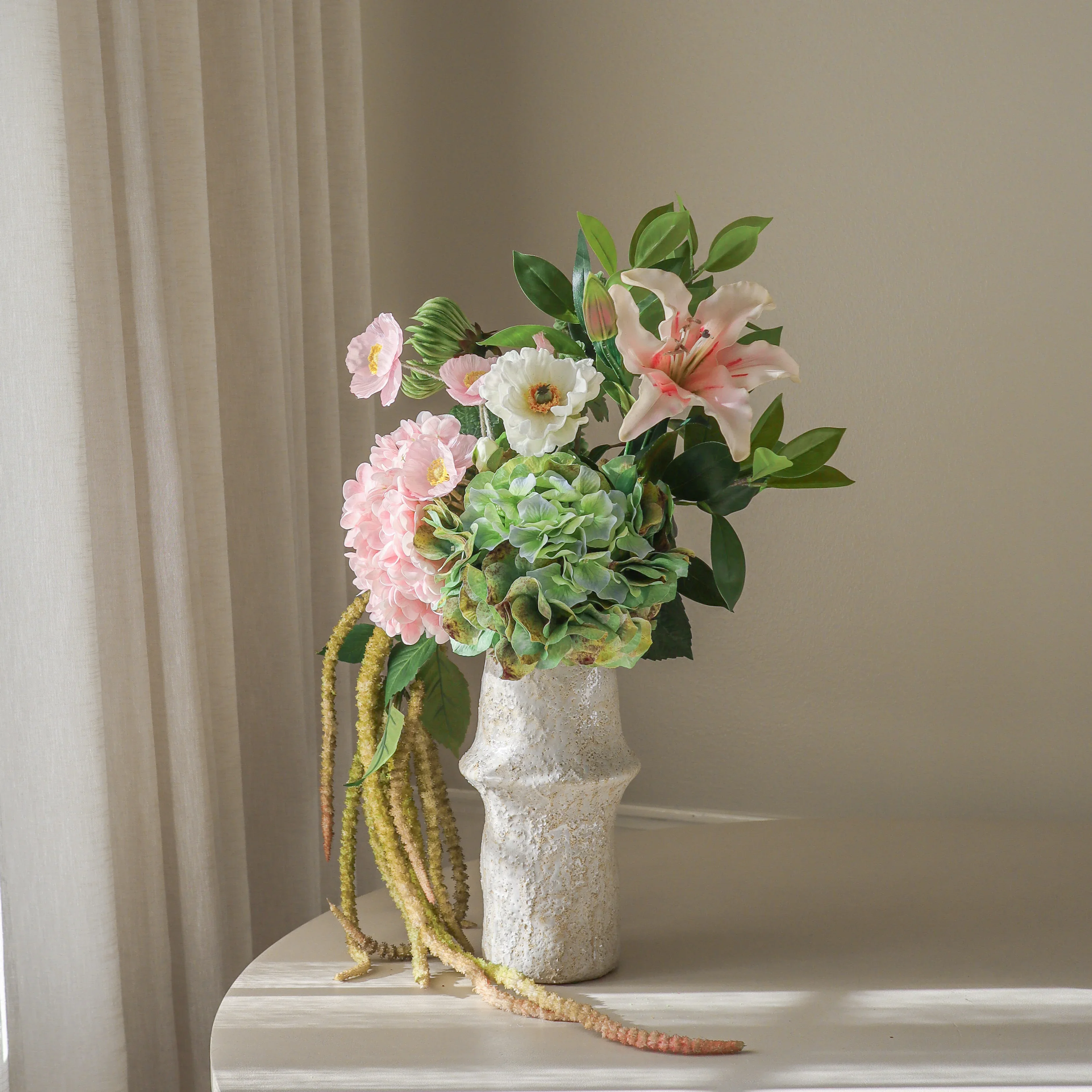 Held Bloom - Image 3