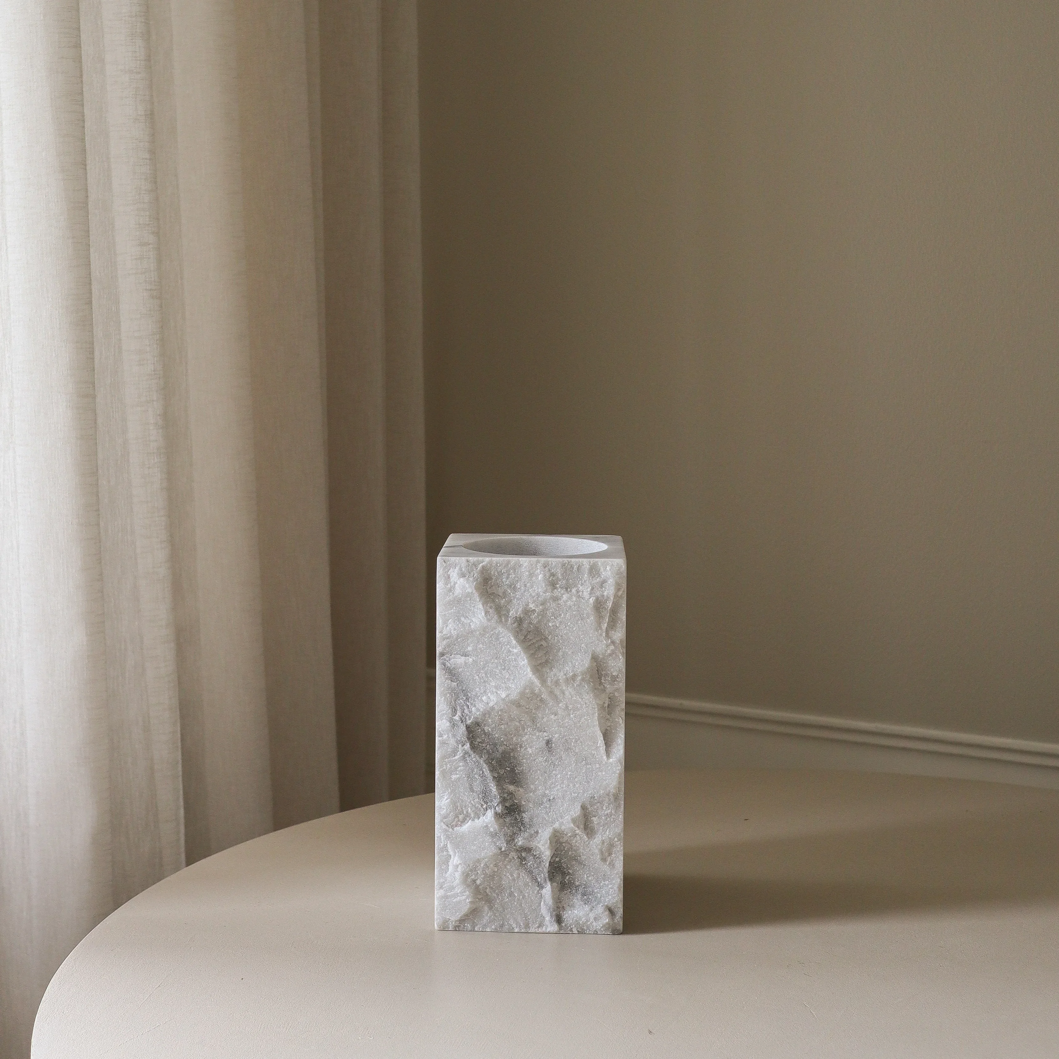Large Carrara White Marble Edge Vase - Image 4