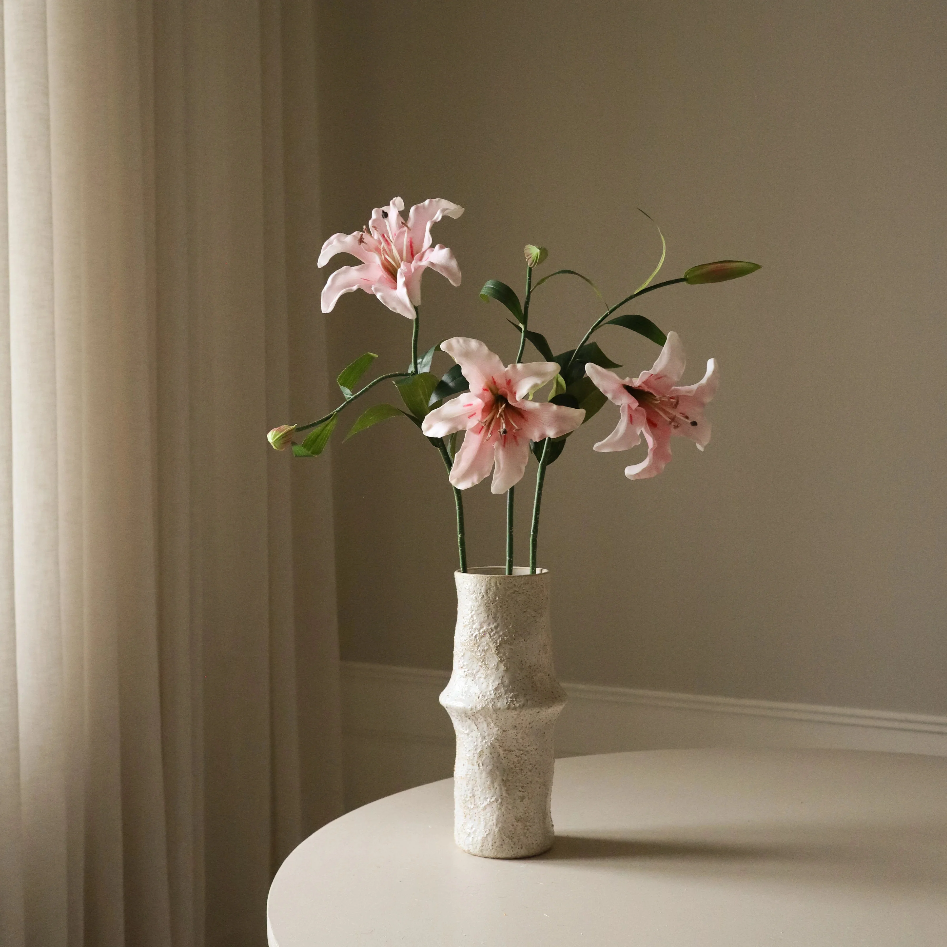 Light Pink Large Lily Flower - Image 3