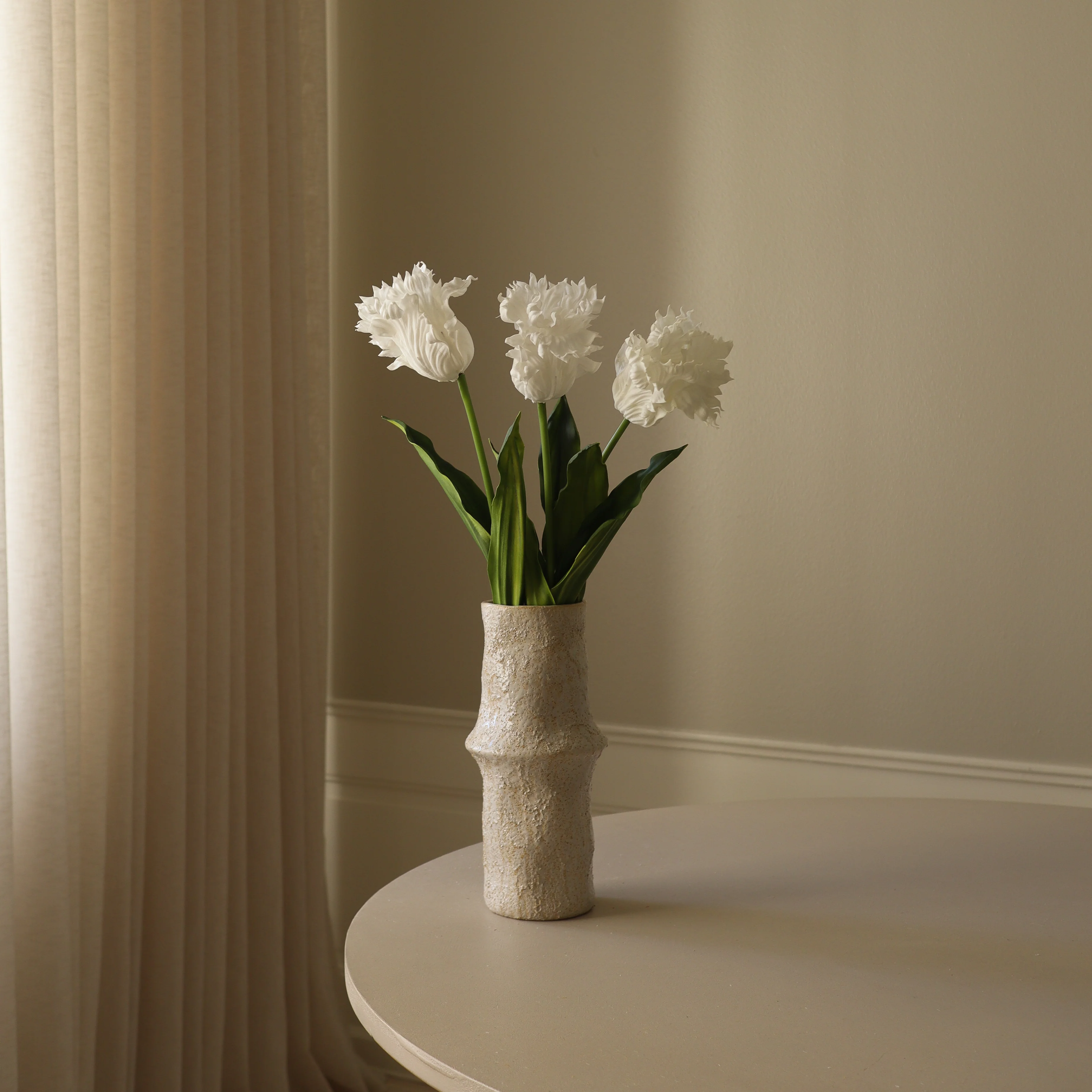 White Large Parrot Tulip Flower - Image 3