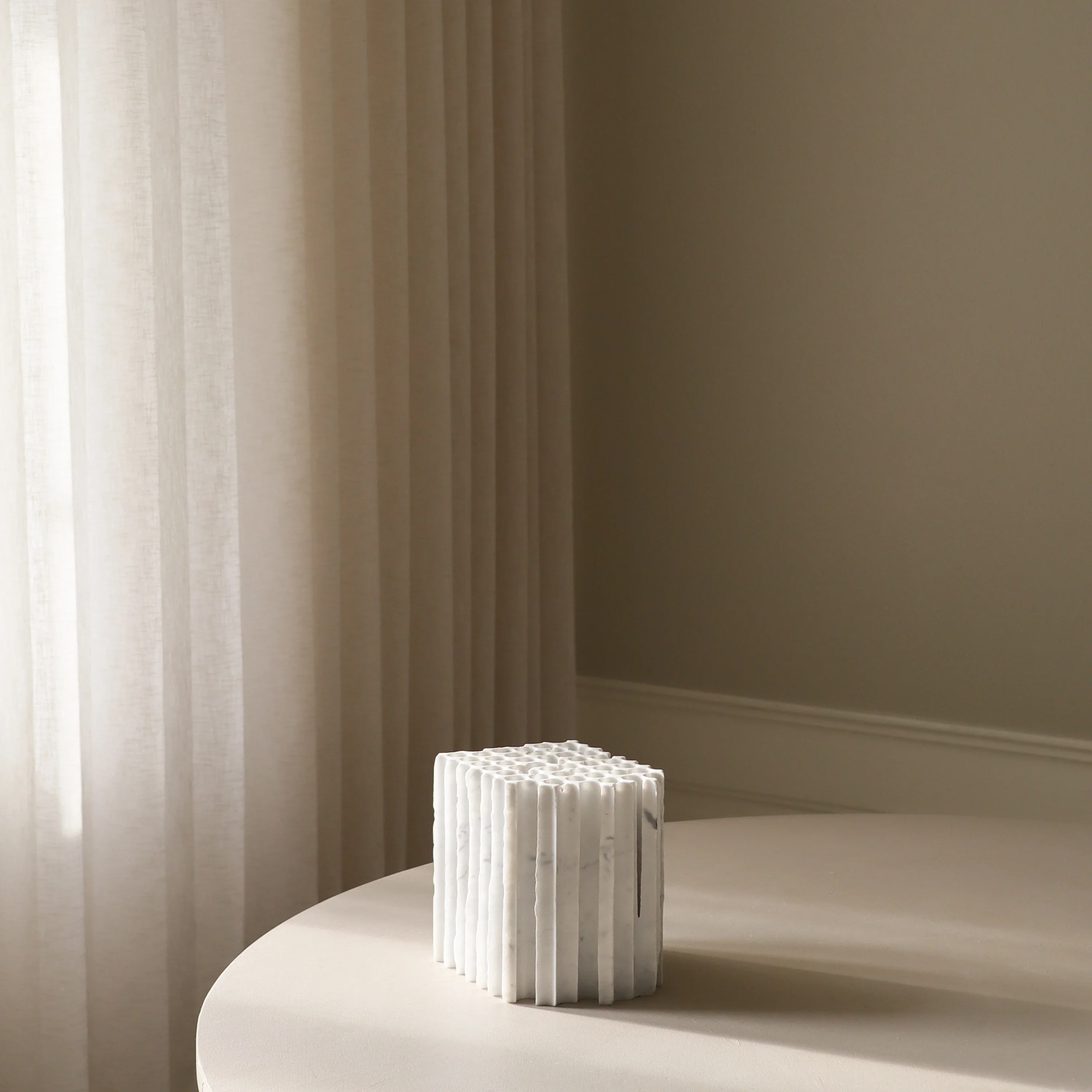 White Marble Square Vase - Image 3